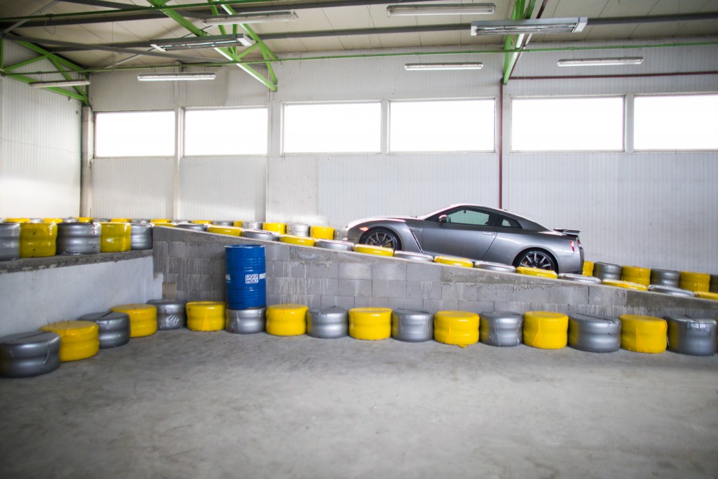 Pirmą kartą Lietuvoje kartodromo trasoje sumontuota rampa